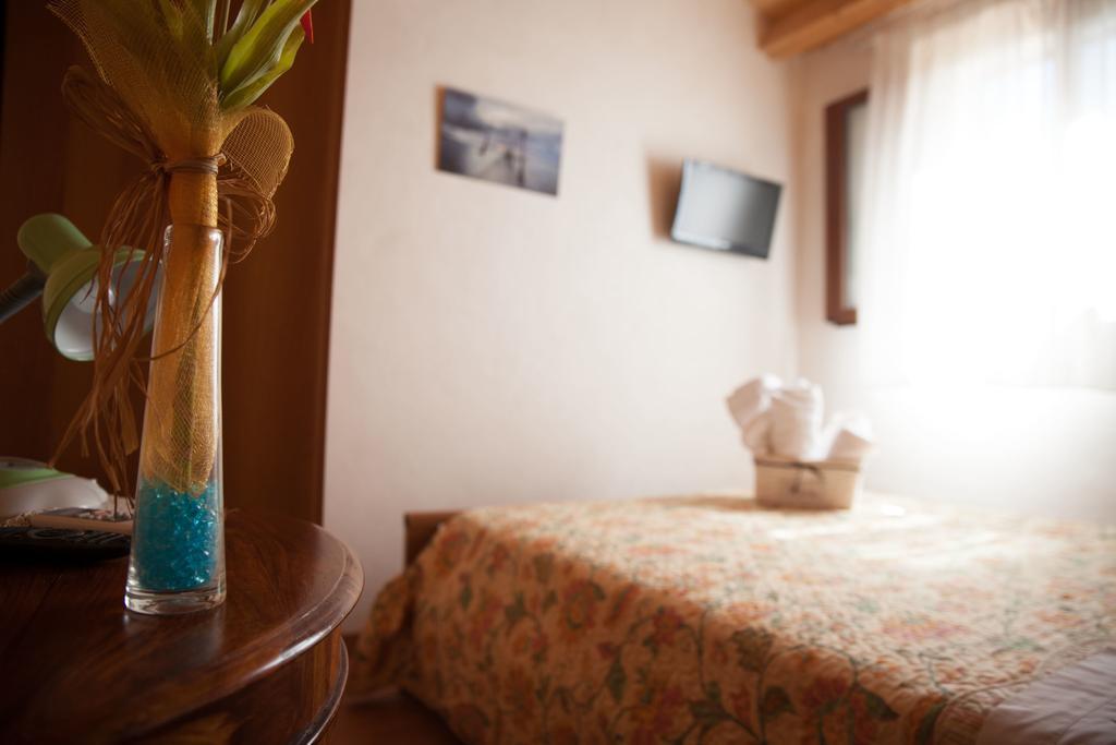 Acqua Di Mare Bed & Breakfast Locogrande Bagian luar foto