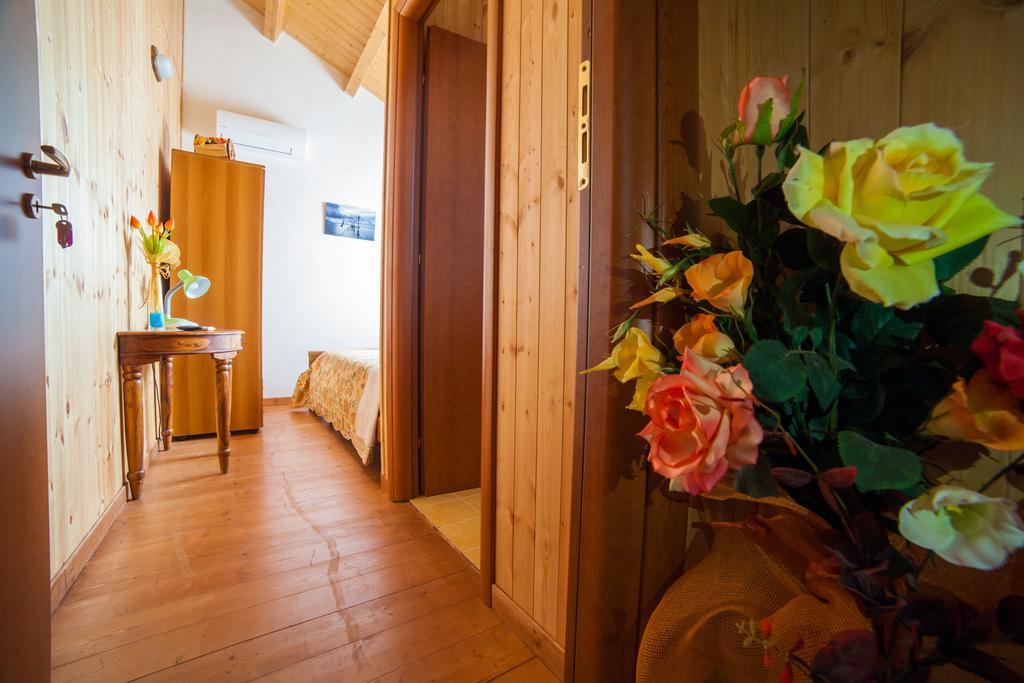 Acqua Di Mare Bed & Breakfast Locogrande Bagian luar foto