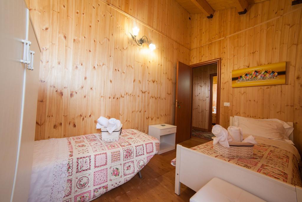 Acqua Di Mare Bed & Breakfast Locogrande Ruang foto