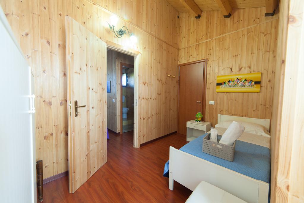 Acqua Di Mare Bed & Breakfast Locogrande Bagian luar foto