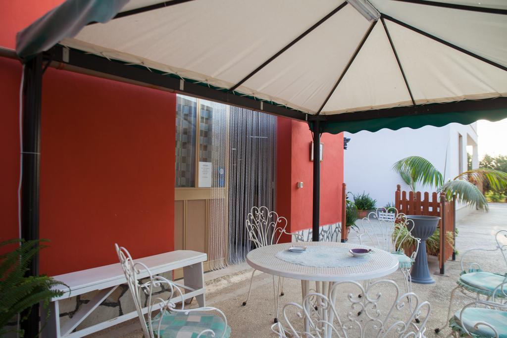 Acqua Di Mare Bed & Breakfast Locogrande Bagian luar foto