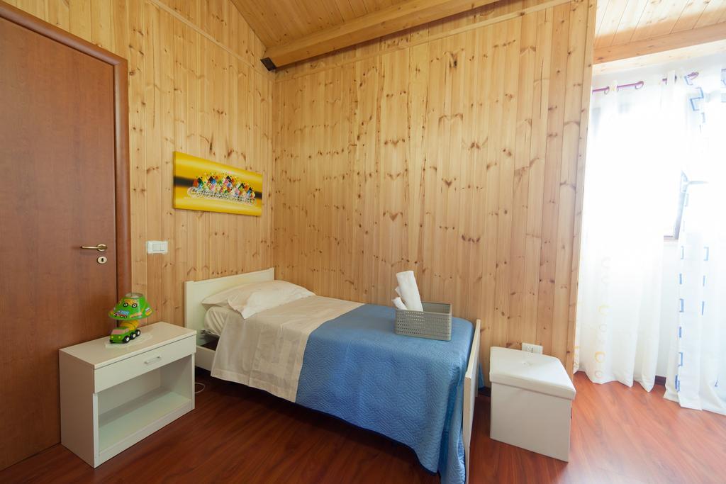 Acqua Di Mare Bed & Breakfast Locogrande Bagian luar foto