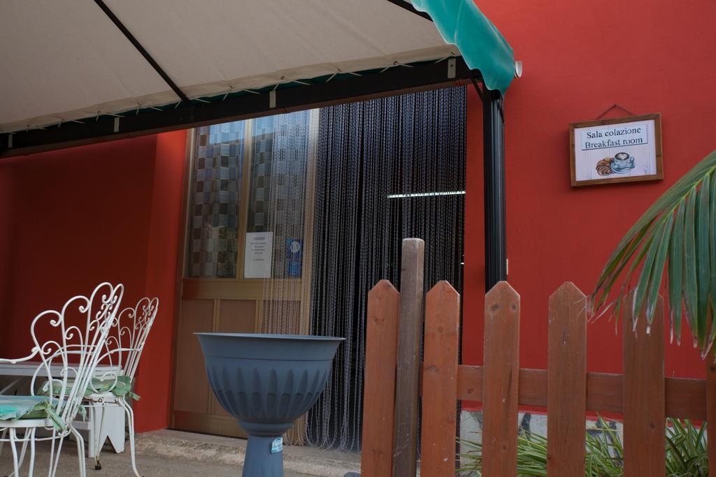 Acqua Di Mare Bed & Breakfast Locogrande Bagian luar foto